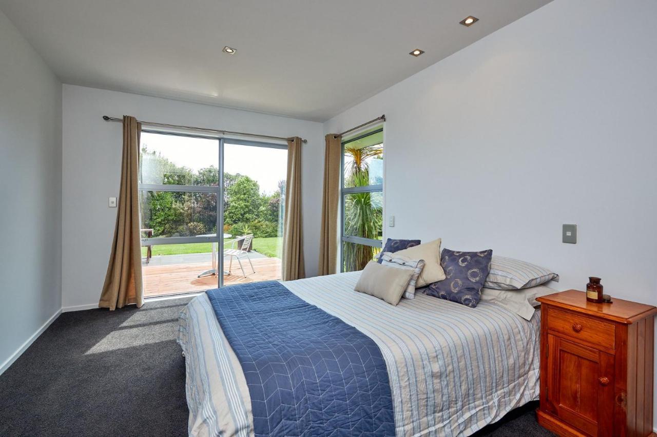 Bellbird Scenic Retreat - Views Of Alps And Ocean Villa Kaikoura Exterior photo