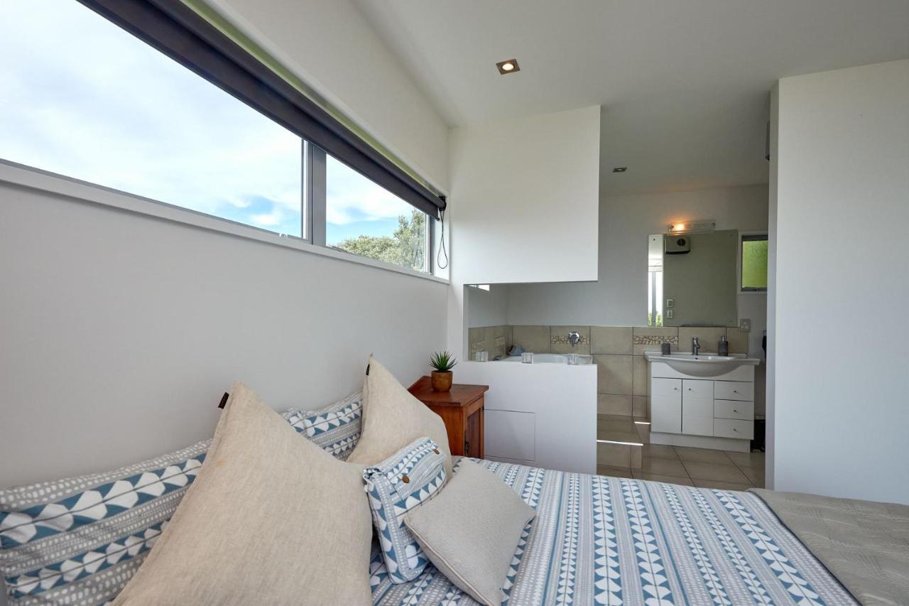 Bellbird Scenic Retreat - Views Of Alps And Ocean Villa Kaikoura Exterior photo